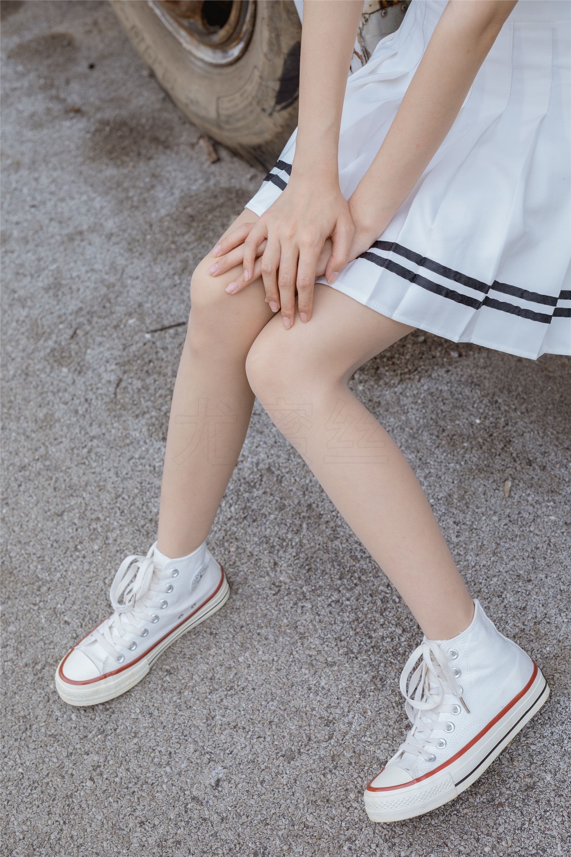 尤蜜丝 穿搭写真 NO.048